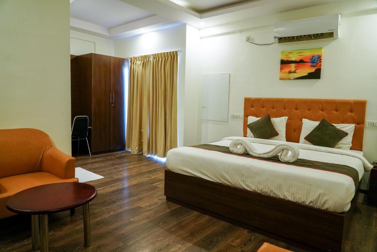 העיר בנגלור Suraksha Stay Itpl Hotel Banglore מראה חיצוני תמונה